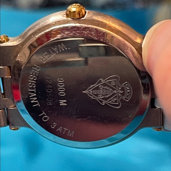 Vintage Gucci 9000M One Size Silver Gold Two-Tone Watch Authentic COA included - Picture 6 of 12